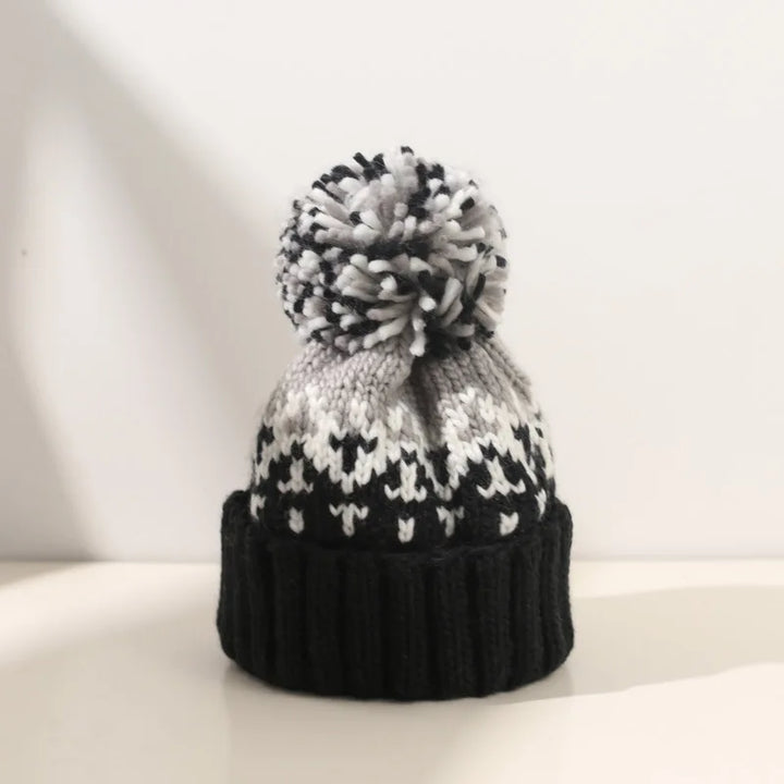 TAMARA| Cozy Snowflake Pom Beanie
