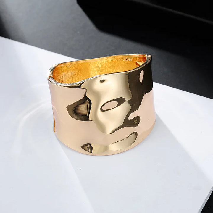 RAYNA | Chic Asymmetric Statement Bangle